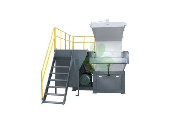 China Waste PP / PVC Single Shaft Shredder Machine With 20pcs Blades Compact Design supplier