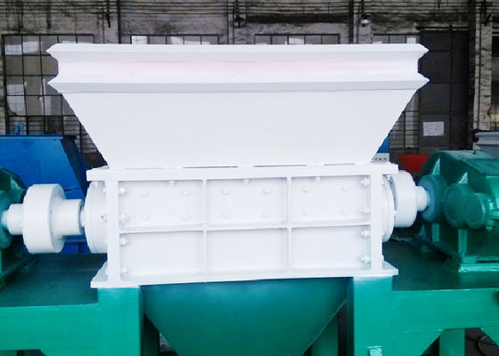 China Q235 Material Automated Double Shaft Shredder Machine Aluminium Can Shredder supplier
