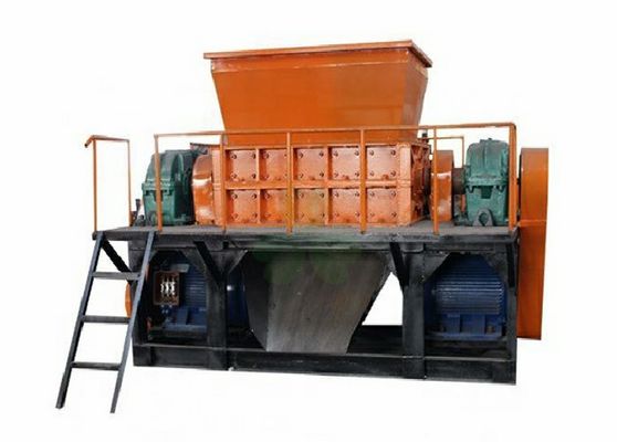 China Mini Scrap Waste Tire Shredder Equipment For Recycled Industry Long Duration supplier